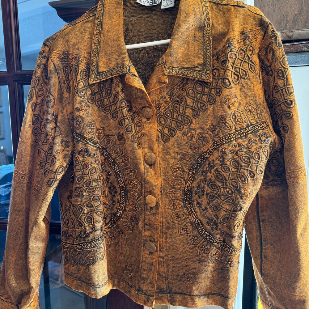 Lightweight jacket - Picture 3 of 3